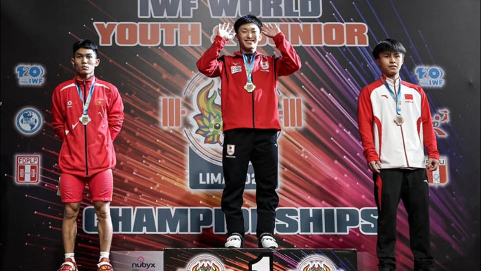 Tomari Kotaro at the Junior World Weightlifting Championships